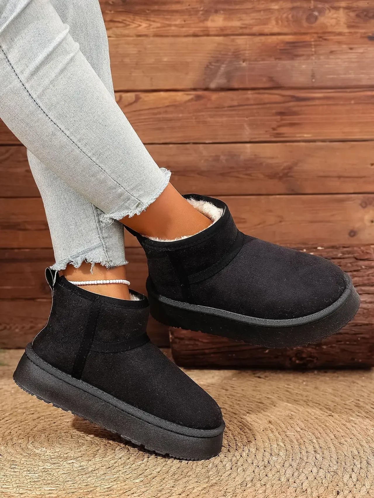 Thick Bottom Snow Boots Women's Winter Fleece Lined Warm Cotton Shoes Anti-Slip Cotton Boots New 2025 Northeast Style